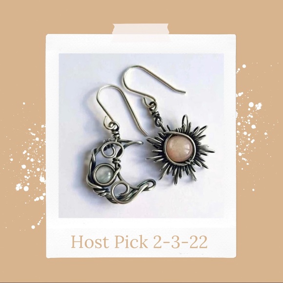 Jewelry - 🎉 HP 🎉 🦋 3/$24 Wire mismatched Sun & Moon earrings / NWOT